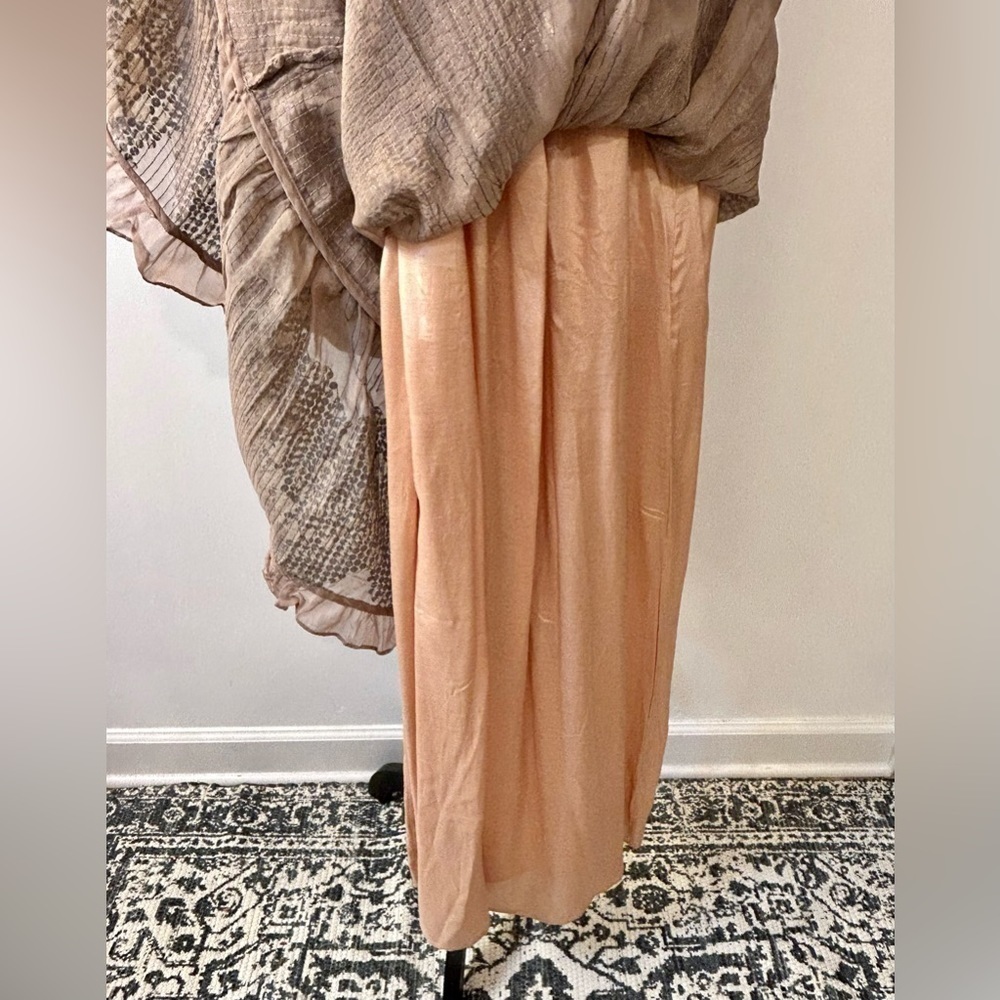 NWT Anthropologie Let Met Be Deep-V Dress in Neutral Motif Size Medium - Picture 12 of 16